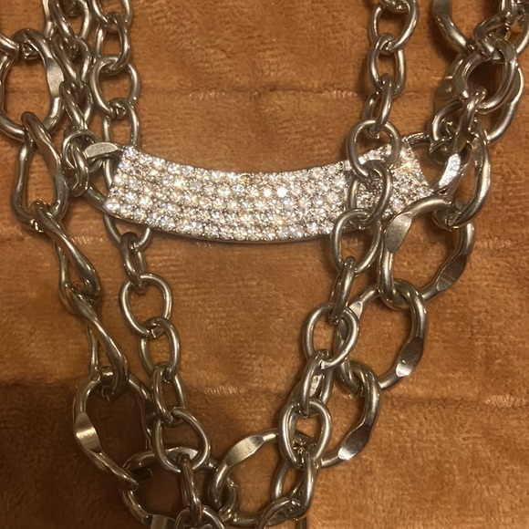 Chunky chain layered necklace with matching earrings - Picture 4 of 4